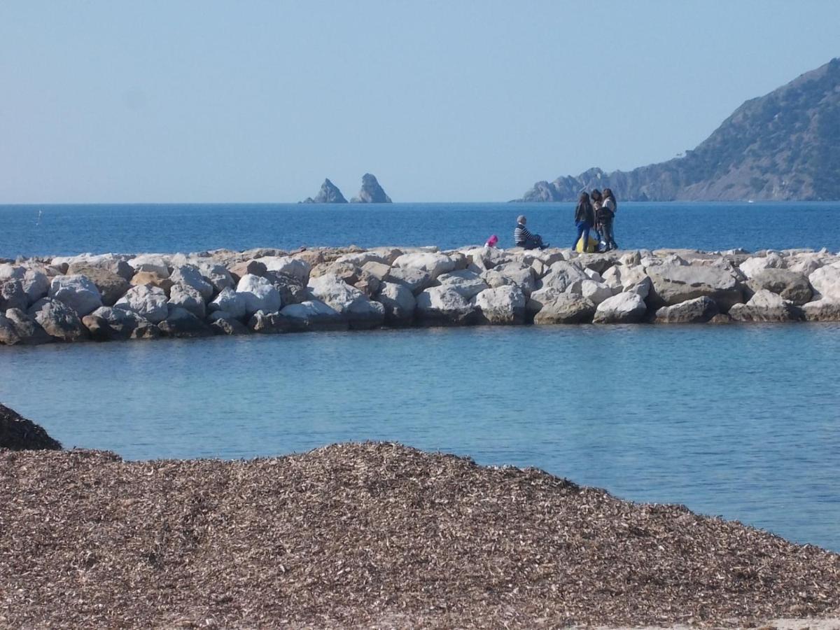 T2 Climatise A 500M De La Plage Sur La Presqu'Ile De Saint Mandrier Sur Mer Exterior foto